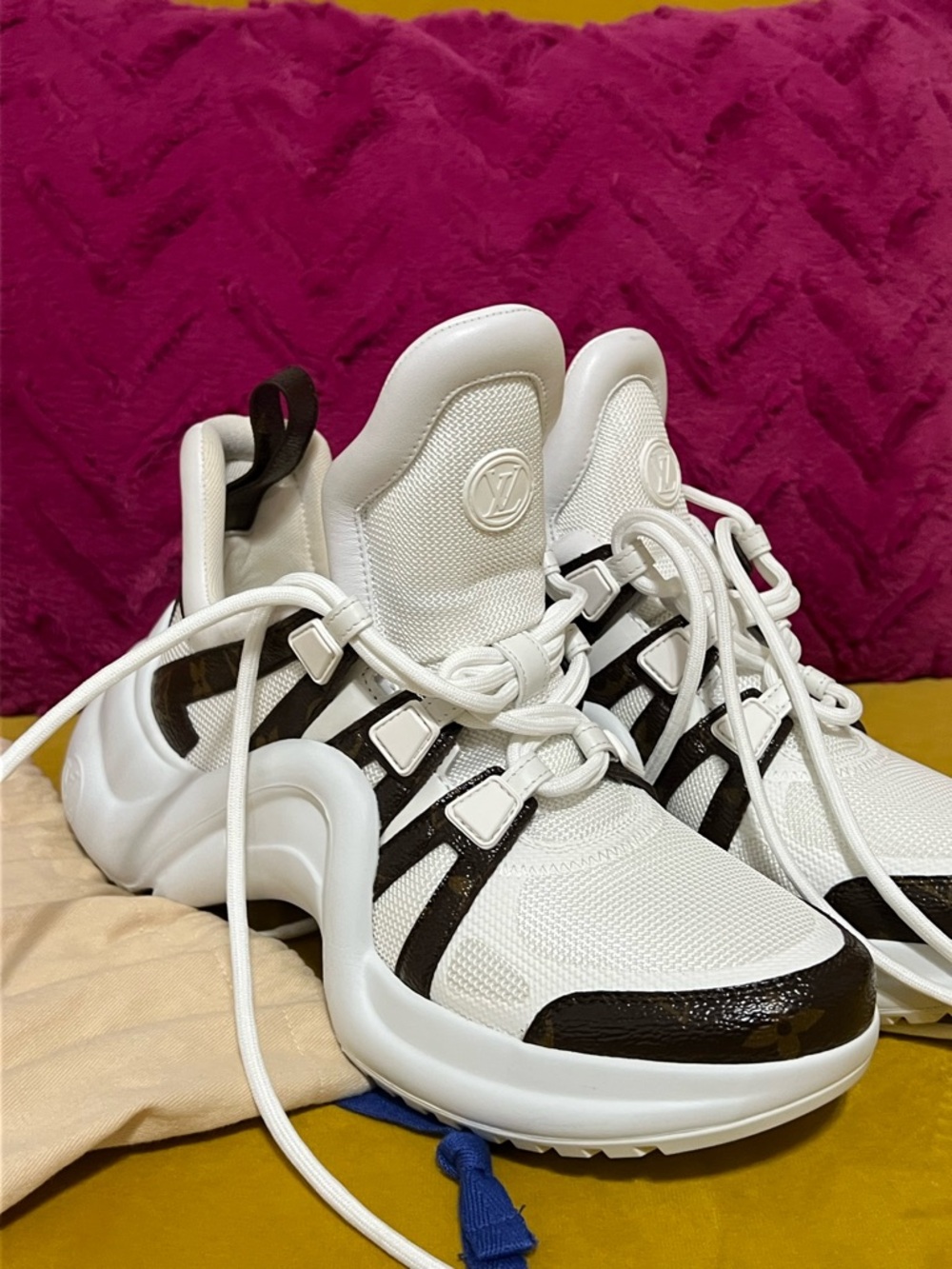 Louis Vuitton Lv Archlight Monogram Chunky Sneaker size 38.5 - Picture 15 of 16